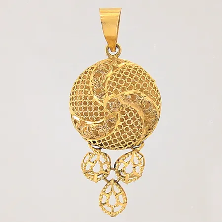 Hänge med genombruten dekor, 45x20mm ink ögla, ostämplat, ojämnheter, 21K. Vikt: 3,1 g