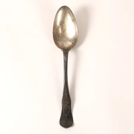 Matsked, Anders Reutz, Göteborg, 1784, längd 22cm, floral dekor med kartusch, åldersbetingat slitage, silver. Vikt: 64,8 g