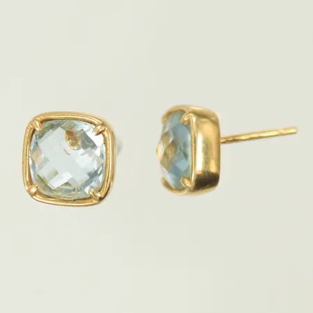 1 par örhängen med 2 stenar, 10x10 mm, saknar snurrebussar, 18K 3,7g totalt.