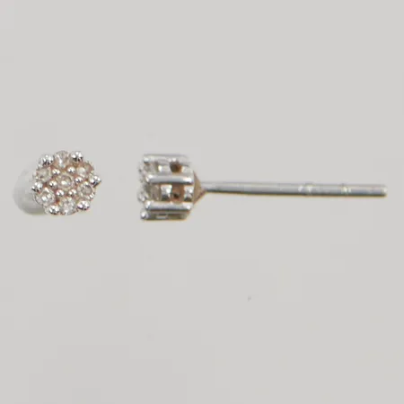 Ett par örhängen, diamanter 14x ca 0,005ct, 3mm, snurrebussar saknas, 18K 0,6g.