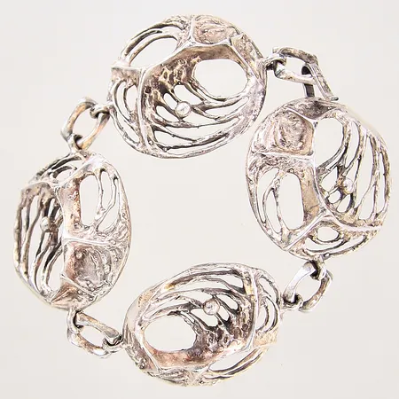 Armband med dekor, Spiderweb, Karl Laine, Finland, längd 19,5cm, bredd 33mm, silver 925/1000 Vikt: 33,3 g