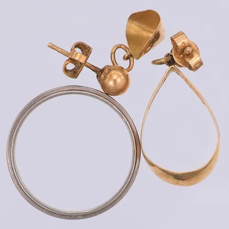 Diverse defekt guld, gravyr, 18K  Vikt: 6,6 g