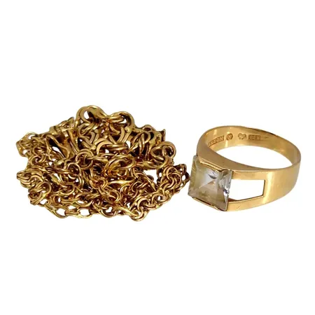 Diverse smycken, 18K guld, defekter, sten med slitage Vikt: 11,9 g