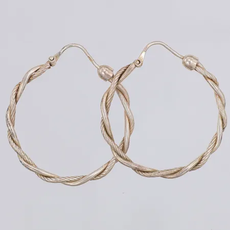 Örhängen, tvinnade, 33mm, bredd 3mm, 925/1000 silver Vikt: 4,7 g