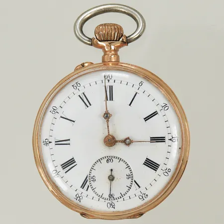 Fickur Ø33mm, monogram, fungerar ej, 14K i yttre boett. 31,4g totalt.