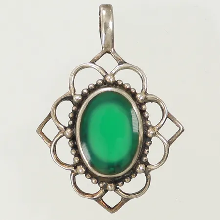 Hänge med grön sten, 37x27mm, silver  925/1000-delar  Vikt: 5,3 g