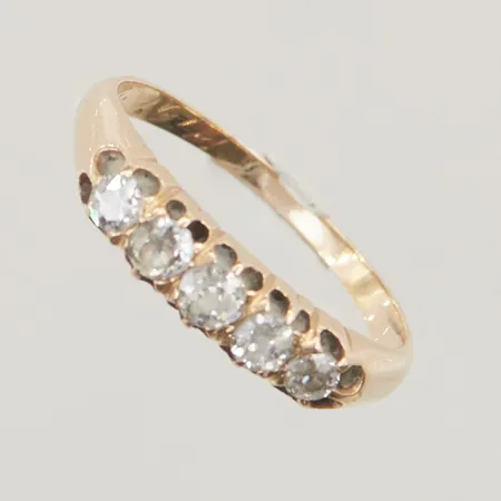 Ring, diamanter 5x ca 0,07-0,12ct, Ø16¾, bredd:4mm, 14K 2,3g.