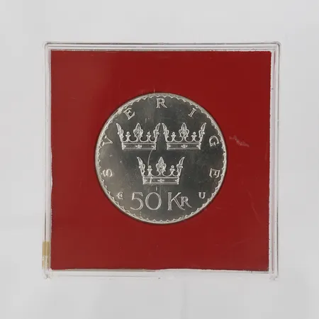 Jubileumsmynt, 50 Kronor, All Makt Utgår Från Folket, 1975, Sverige, Ø35mm, slitage, med etui, 925/1000 silver. Vikt: 27 g