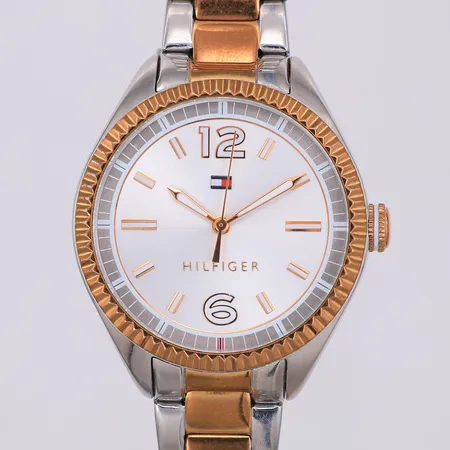 Damur Hilfiger, stål, quartz Ø36mm, rose & vit stål, viklås, ca 18cm,  inga tillbehör.