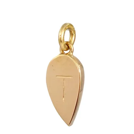 Hänge, 18K guld, längd inkl. ögla 26 mm, bredd 10 mm, gravyr Vikt: 5,5 g