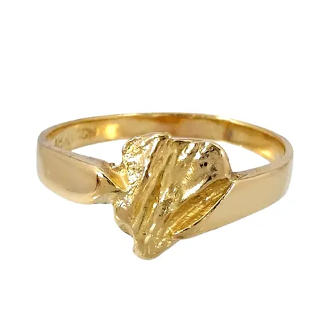 Ring, 18K guld, Hallbergs Guldsmeds Ab (CGH), Ø18,0 mm, bredd 2 - 8,5 mm Vikt: 2,1 g