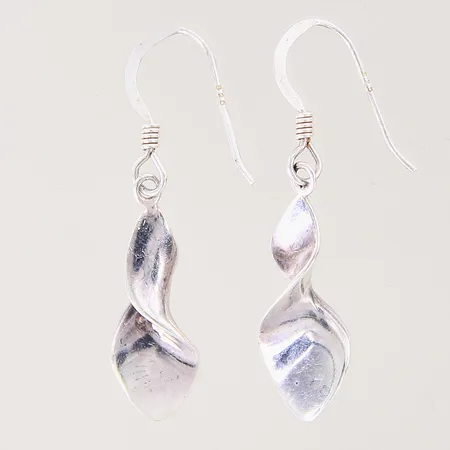 Ett par örhängen, 35x8mm, silver 925/1000 Vikt: 2 g