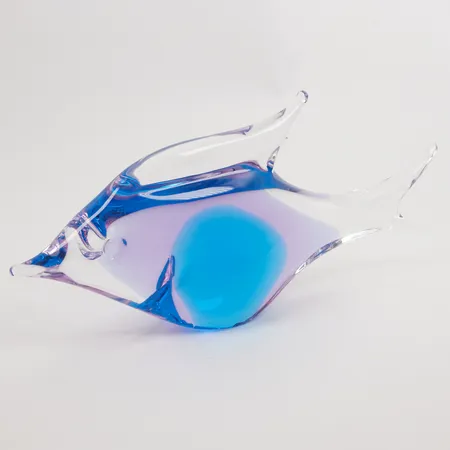 Glasfigurin, fisk, höjd: 11cm, längd: 26cm Skickas med paket.