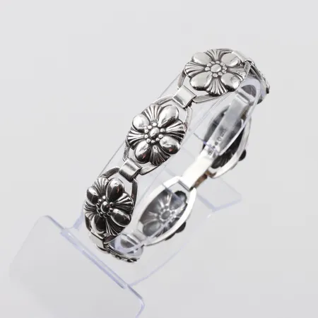 Armband Svedboms Vetlanda 1952, längd ca 19 cm, bredd 15.5 mm, silver Vikt: 21,7 g