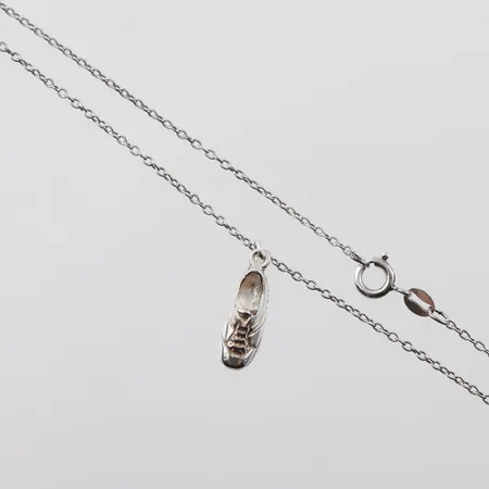 Kedja 46cm med berlock sko, silver Vikt: 3,3 g