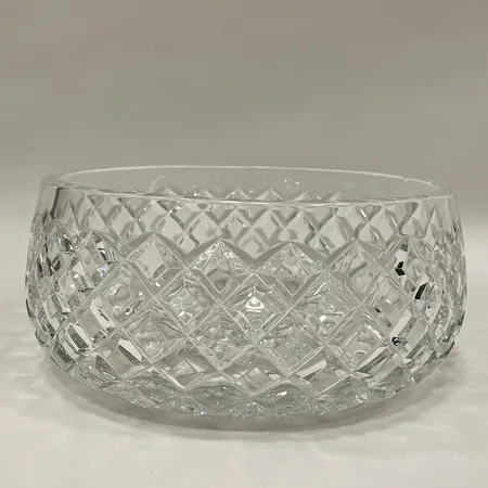 Skål, kristall, Ø20cm, höjd 10cm, mindre tillverkningsfel, Skickas med paket.