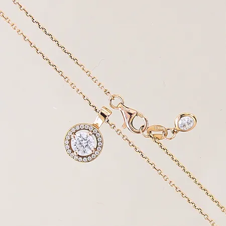 Collier med integrerat hänge med vit sten, ställbar längd 42/45cm, bredd 1,4-14mm, förgyllt silver 925/1000 Vikt: 4 g