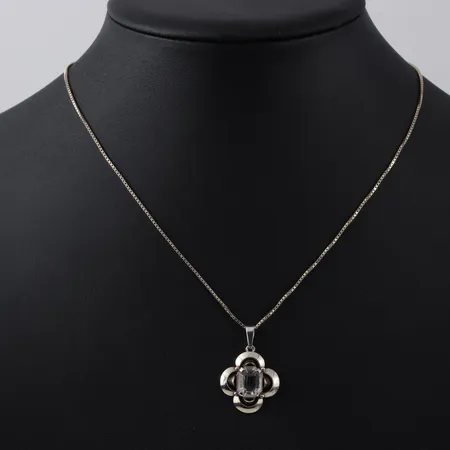 Kedja venezia 42cm med hänge sten, förgyllt silver Vikt: 4,6 g