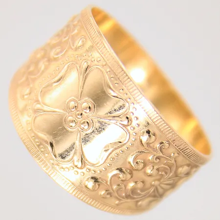 Ring, ''Hälsingering'', stl 19, bredd 5-14mm, 18K  Vikt: 5,2 g