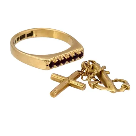 Diverse smycken, 18K guld, defekter Vikt: 8 g