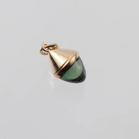 Berlock " Konformad grön sten ", höjd ca 12mm, 18k Vikt: 1 g