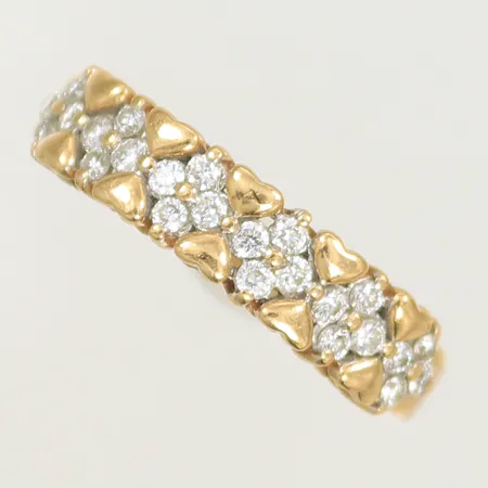 Ring med vita stenar, stl ca, 17, bredd 3-5mm (slitna stenar, repig) 18K, 3,3g 