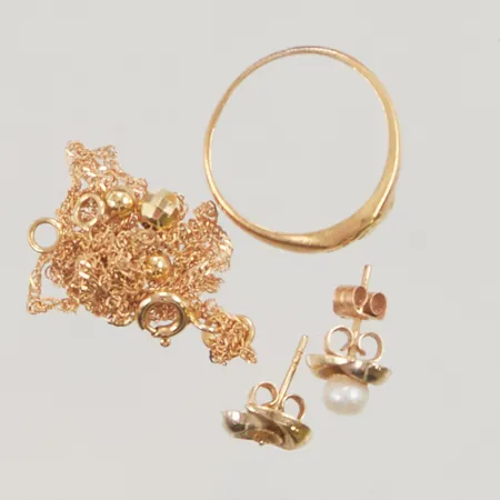 Diverse guld, defekt, 18K 4,4g.