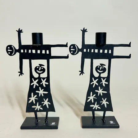 Ett par ljusstakar, lyftet av Bengt & Lotta, 13cm, smide, för små ljus