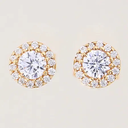 Ett par örhängen med vita stenar, Ø7mm, förgyllt silver 925/1000 Vikt: 1,5 g