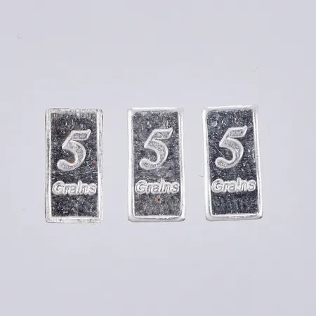 Tre tackor, Ø ca 4x8mm, 5 grains, 999/1000 Silver Vikt: 0,8 g