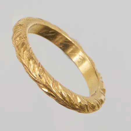 Ring, Ø17¾, gravyr, dekor, 23K 7,3g.