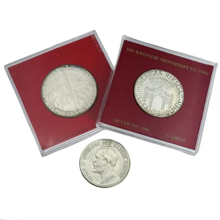 Silvermynt, 3 stycken, nominellt 2 kr, 50 kr, 100 kr, silver, 800-925/1000, finvikt 51,8g Vikt: 51,8 g