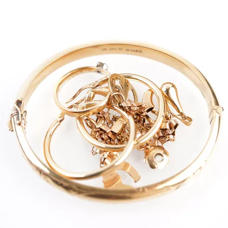 Diverse guld, 18k Vikt: 31,6 g