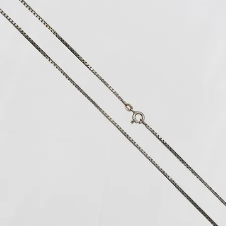 Kedja, Venezia, längd  41cm, bredd 2mm, slitage, 835/1000 silver. Vikt: 7 g