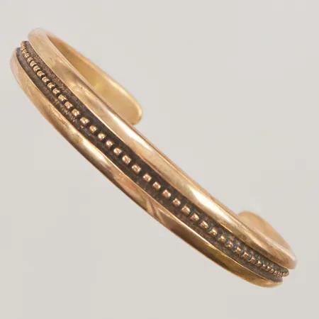 Armring, ca 57x48mm, bredd:6-9mm, brons.