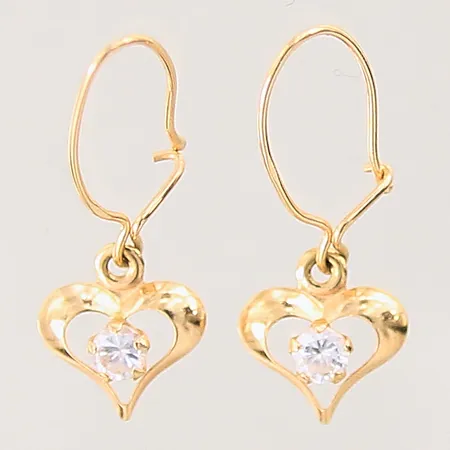Ett par örhängen med vita stenar, hjärtan, 20X0,3mm, skeva krokar, 18K  Vikt: 0,7 g