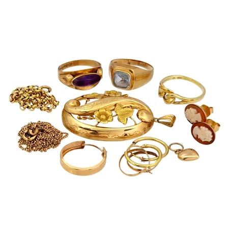 Diverse smycken, 18K guld, slitage och defekter, bruttovikt 17,8g Vikt: 17,8 g