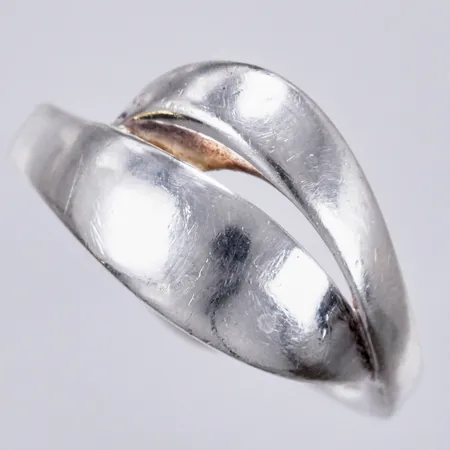 Ring, stl: ca 17¼, bredd: ca 2-11mm, 925/1000 Silver Vikt: 4,6 g