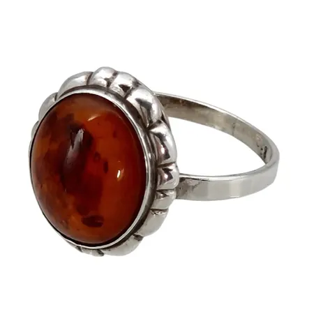 Vintage Ring, silver 835/1000, Bärnsten, Ø17¼ mm, skena bredd 2 mm, dekor 15,5x13,5 mm, sten utan anmärkning  Vikt: 1,9 g