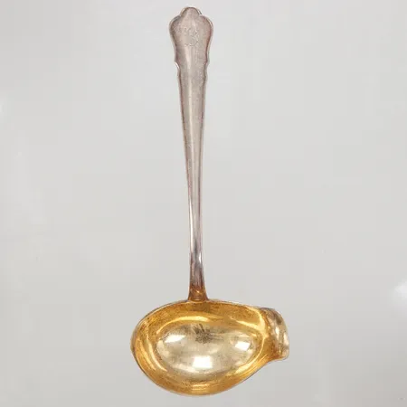 Såsslev, modell Chippendale, 17cm, gravyr, GAB år 1946, 830/1000 silver, Vikt: 48,4 g