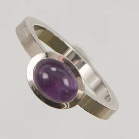 Ring, Ø17½, bredd:2-8mm, ametist, 18K 6,1g.
