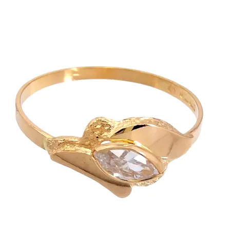 Ring, 18K guld, vit sten, tillverkarstämpel APJ, svensk kontrollstämpel, Ø17,0 mm, bredd 1,3 - 7,5 mm, fint skick, sten utan anmärkning Vikt: 1,2 g