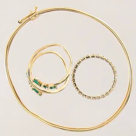 Diverse guldsmycken, stenar, skev/bucklig, sten saknas, ostämplade, 14K Vikt: 8,6 g