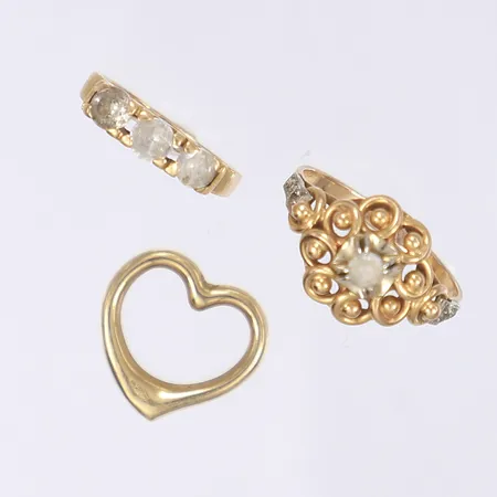 Diverse guld defekt, 18K  Vikt: 6,5 g