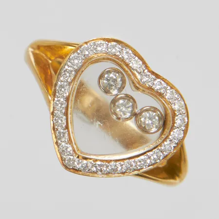 Ring, diamanter 3 x ca 0,02ct + 26 x 0,005ct, stl 16¼, bredd 2-12mm, 18K, Obs ej märkesdesign! Vikt: 5,1 g