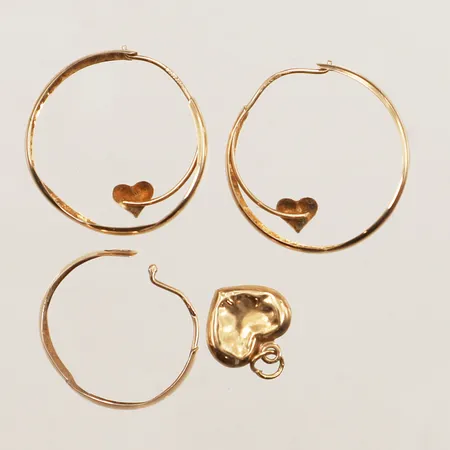 Örhängen, hänge, defekt, buckligt 14K Vikt: 1,5 g