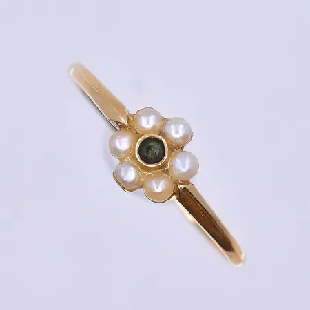 Ring med pärlor, stl 18, bredd 1-6 mm, 18K. Vikt: 1,4 g