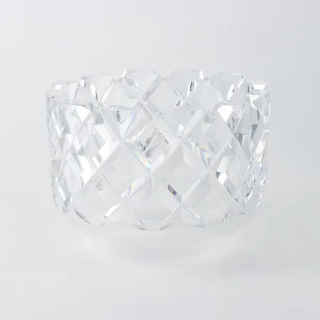 Skål Orrefors "Sofiero" Gunnar Cyrén, höjd ca 11 cm, diameter ca 15 cm Skickas med postpaket.