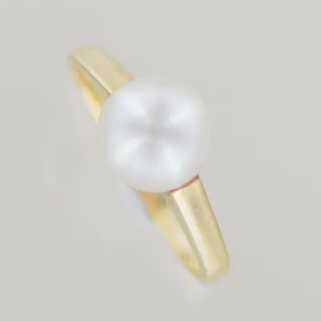 Ring med pärla, Ø 16½ mm, 18K Vikt: 2,9 g