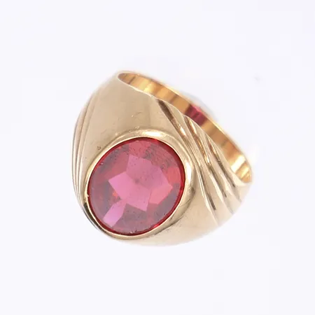 Ring s k klackring med röd syntetisk sten, stl 19, bredd 6-15mm, 14K Vikt: 13,2 g